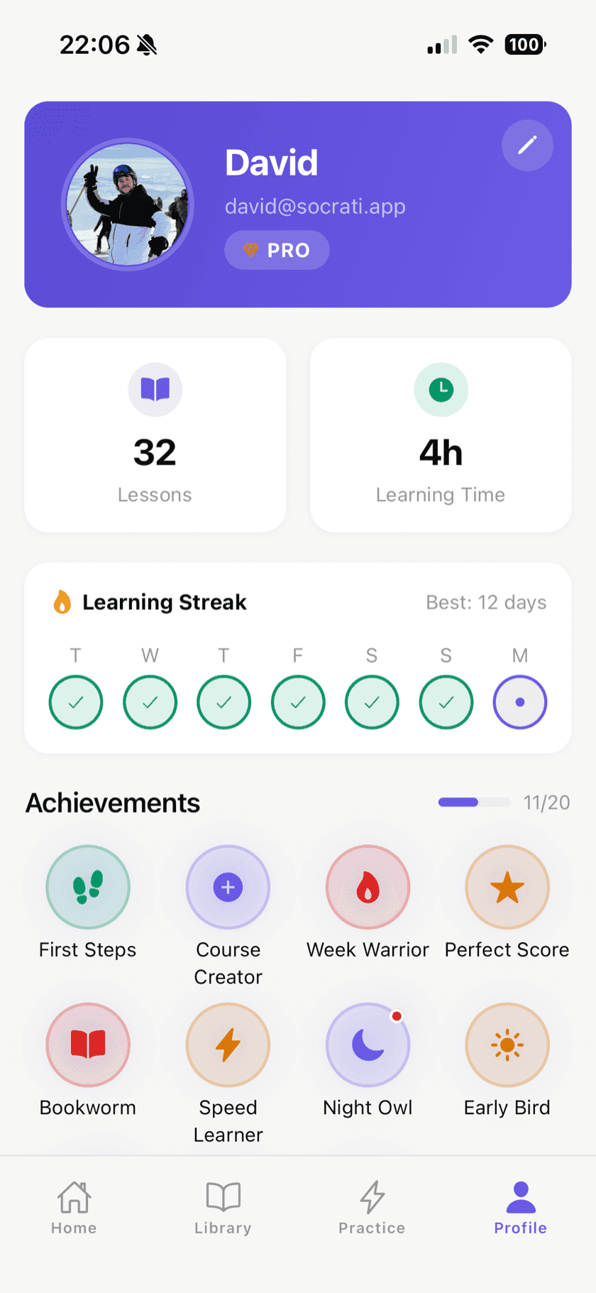 Home screen showing streaks and XP progress